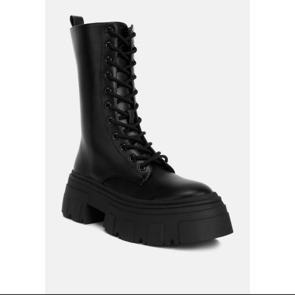 TATUM COMBAT BOOTS - BLACK WOMENS SIZES 8 & 9 (NEW WITH TAGS)